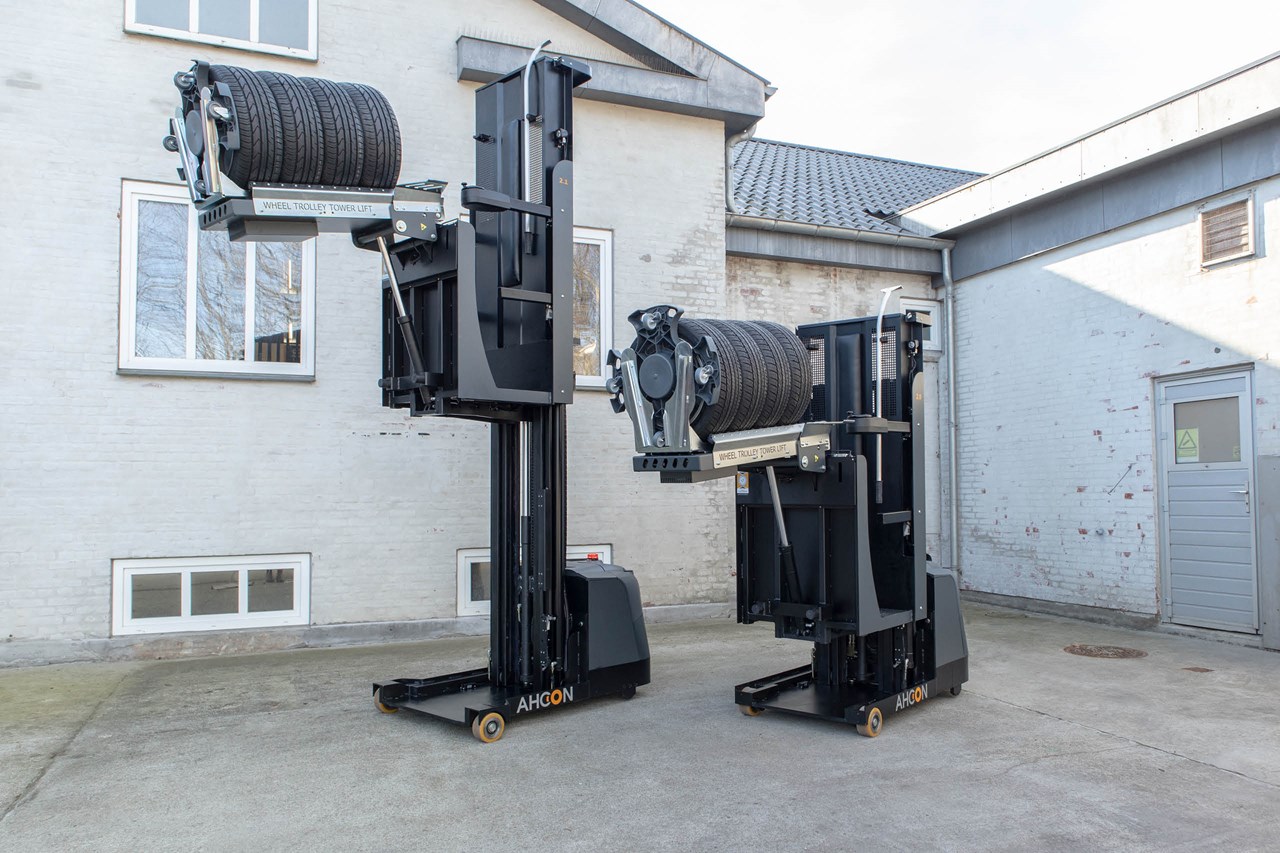 Wheel Trolley Tower Lift